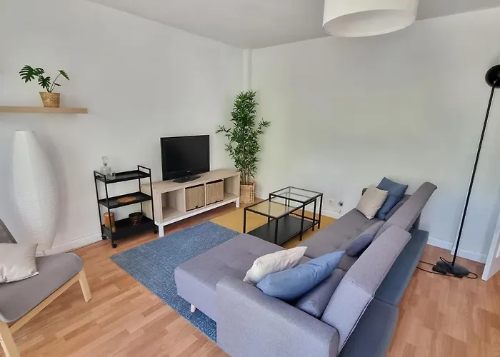 Un Rincon Con Vistas Al Parque Wifi Junto A Catedral By Apartamentos Logrono